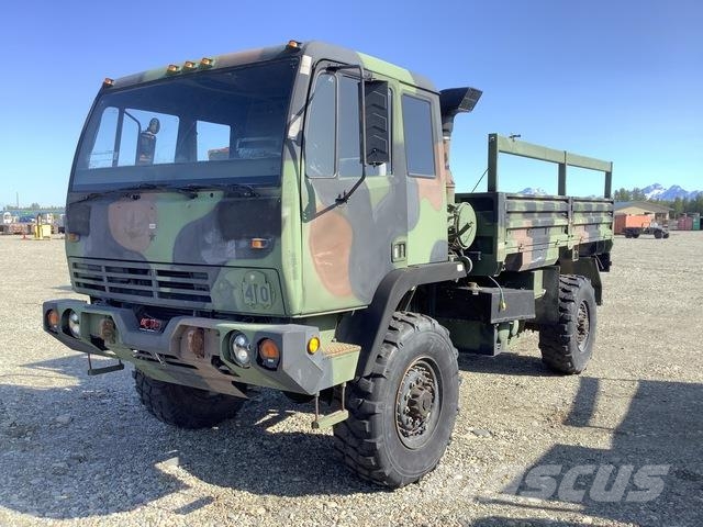 Stewart & Stevenson M1078A1 Kofferaufbau