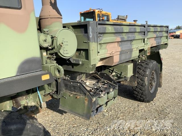 Stewart & Stevenson M1078A1 Kofferaufbau