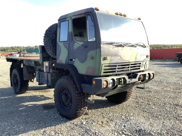 Stewart & Stevenson M1078A1 Tovornjaki zabojniki