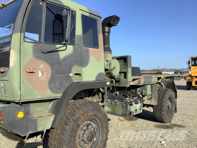 Stewart & Stevenson M1078A1 Tovornjaki zabojniki