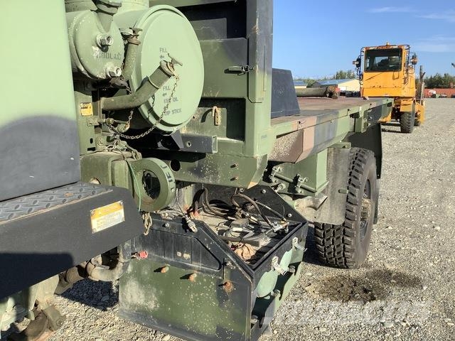 Stewart & Stevenson M1078A1 Tovornjaki zabojniki