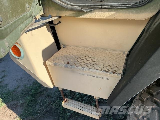 Stewart & Stevenson M1078A1 Bakwagens met gesloten opbouw