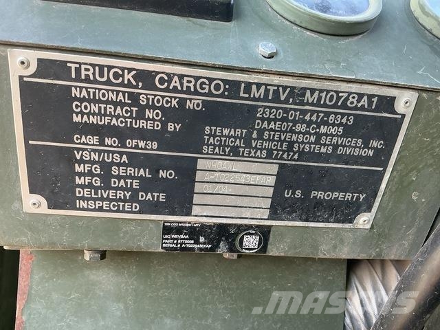 Stewart & Stevenson M1078A1 Furgons