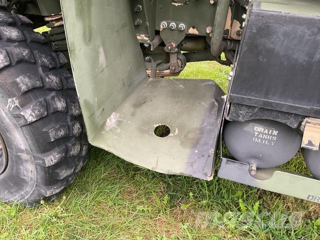 Stewart & Stevenson M1079A1 Kastenwagen