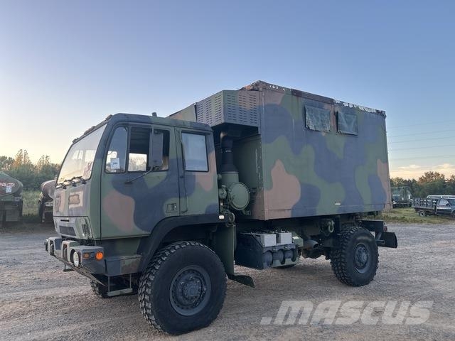 Stewart & Stevenson M1079A1 Kastenwagen