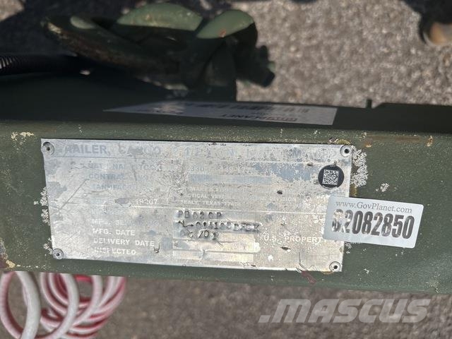 Stewart & Stevenson M1082 Leichtauflieger