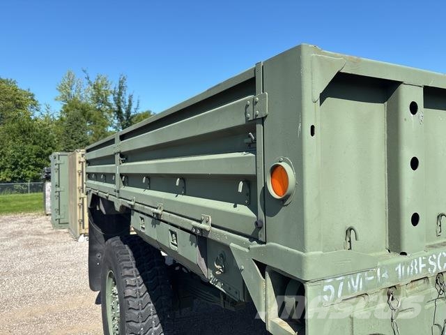 Stewart & Stevenson M1082 Auto prikolice