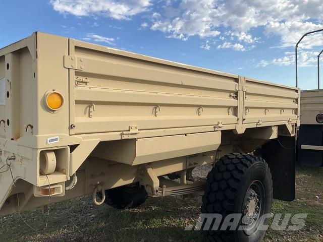 Stewart & Stevenson M1082 مقطورات خفيفة