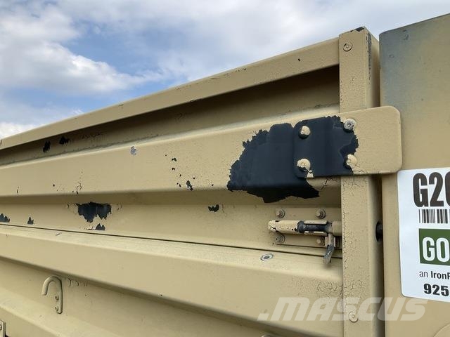 Stewart & Stevenson M1082 Легкі причепи