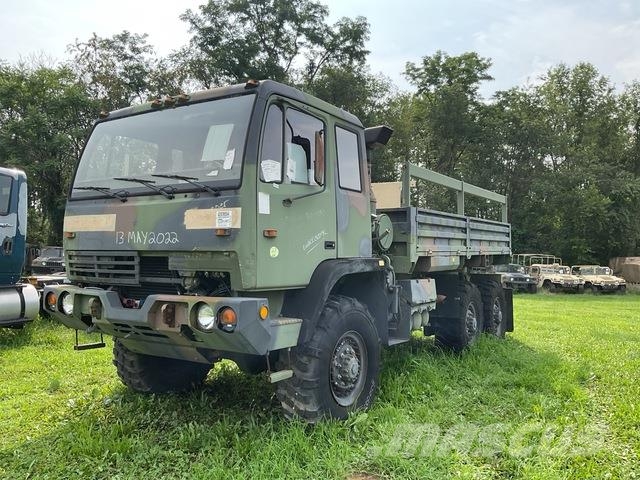 Stewart & Stevenson M1083 Furgons