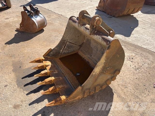 Strickland Bucket Citas sastāvdaļas