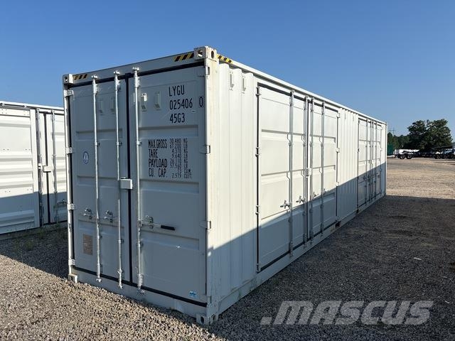 T45G3CC/A 40' Shipping Container Diger