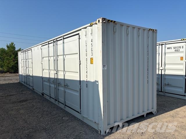 T45G3CC/A 40' Shipping Container Diger