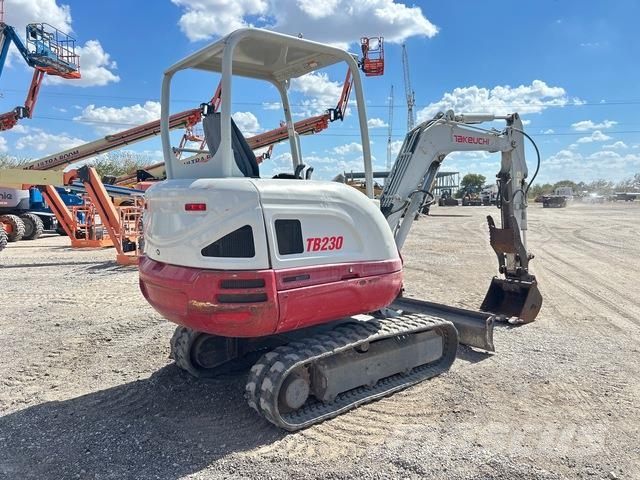 Takeuchi TB230 Bagri goseničarji