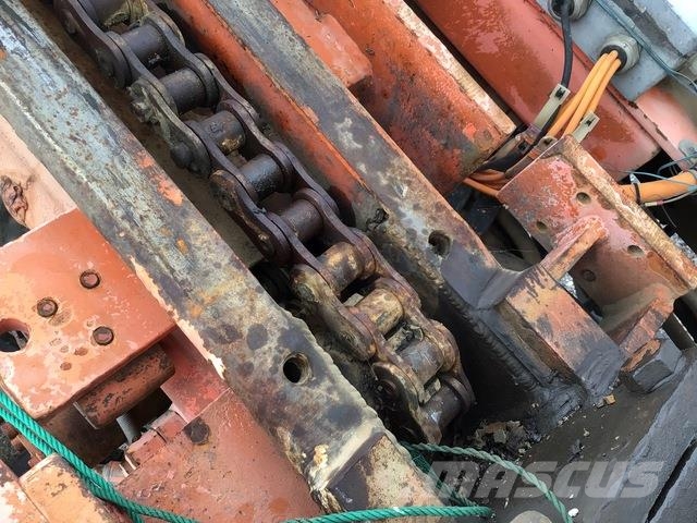Tamrock CHA560 مثاقيب