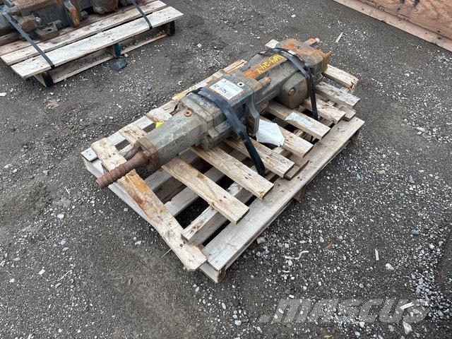 Tamrock HL560 مطارق / كسارات