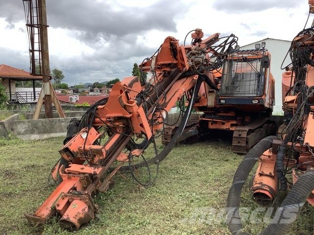 Tamrock Ranger 700RP معدات الثقب السطحي