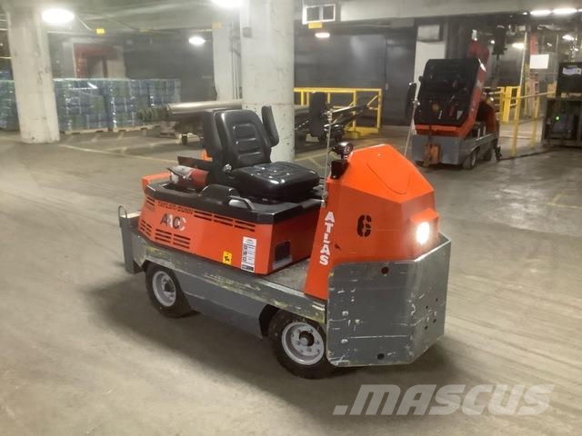 Taylor-Dunn C-426 牽引車