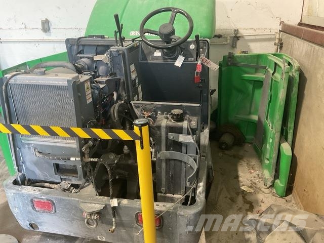 Tennant S20 Внутрішні підмітальні машини