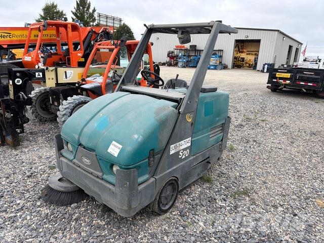 Tennant S20 室內掃倉機