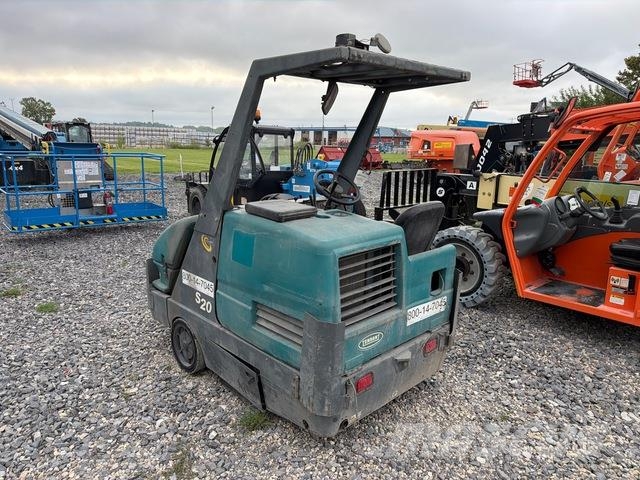 Tennant S20 室內掃倉機