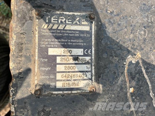 Terex Demag AC700 Rabljene dizalice za težak teren