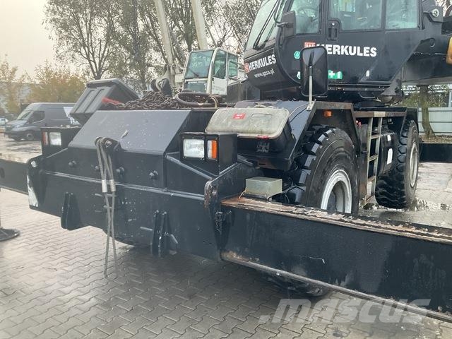 Terex RC45-1 Raske maastiku tõstukid