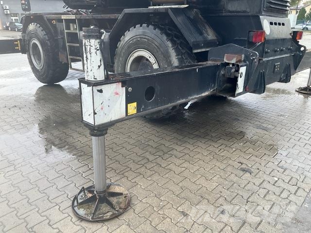 Terex RC45-1 Raske maastiku tõstukid