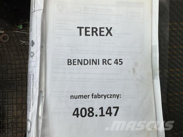 Terex RC45-1 Raske maastiku tõstukid