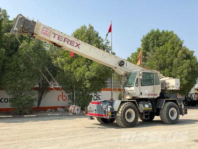 Terex RT230 رافعات الطرق الوعرة
