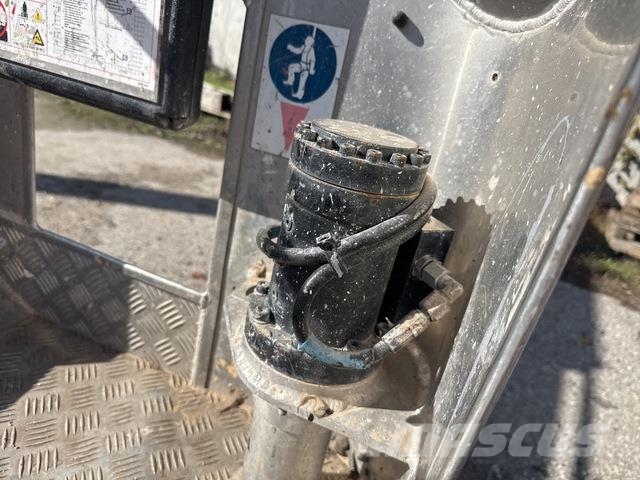 Teupen LEO23GT Gelenkteleskoparbeitsbühnen