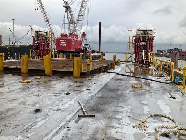 Tidewater Veneet, proomut ja ponttoonit