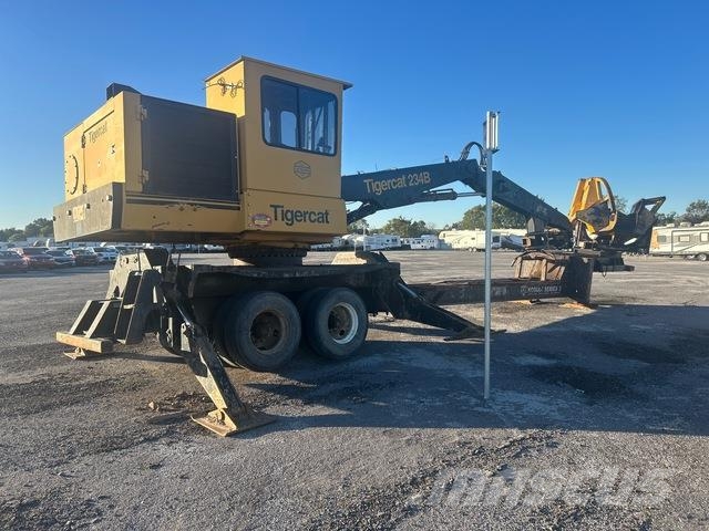 Tigercat 234B لوادر بذراع مفصلي