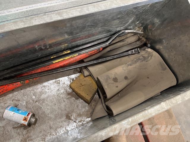  Tire Repair Kit معدات البناء - غير ذلك