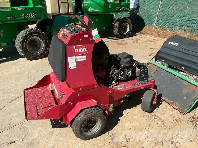 Toro 29521 Aerators and dethatchers