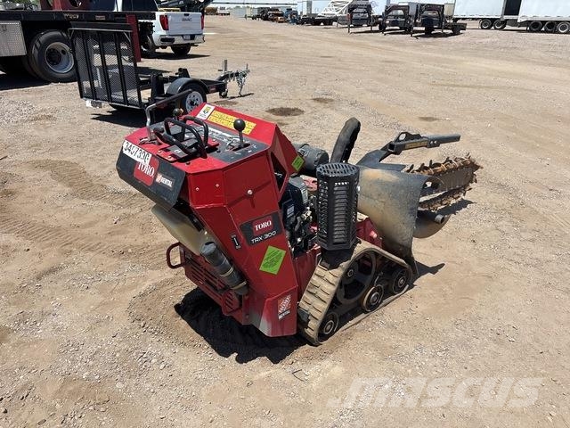 Toro TRX300 挖沟机
