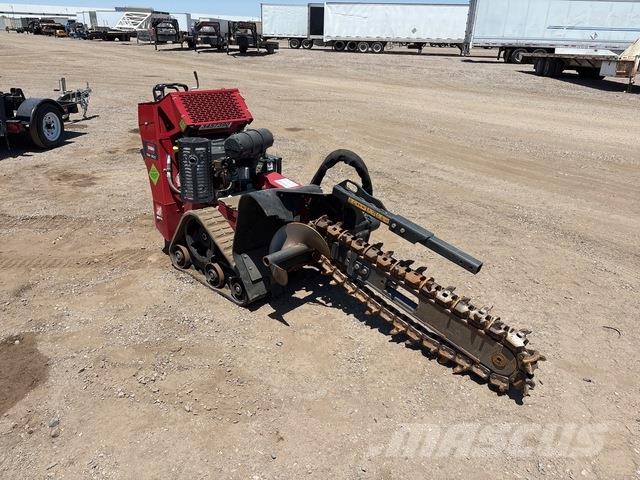 Toro TRX300 挖沟机