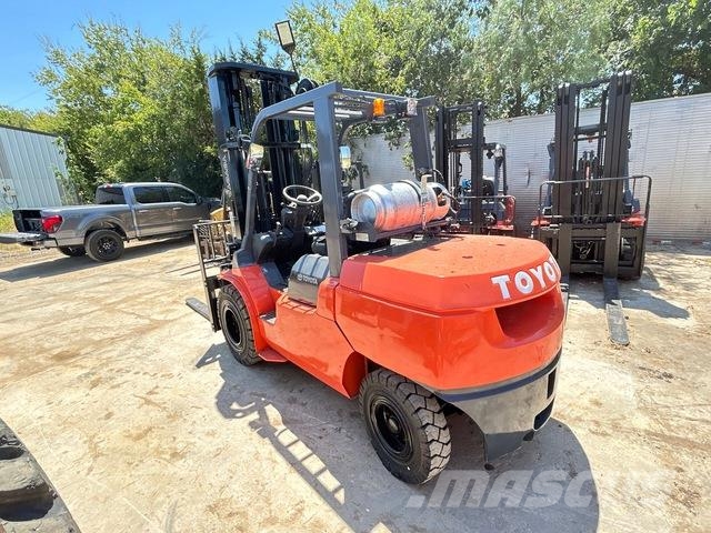 Toyota 7FGAU50 شاحنات ذات رافعات شوكية - أخرى