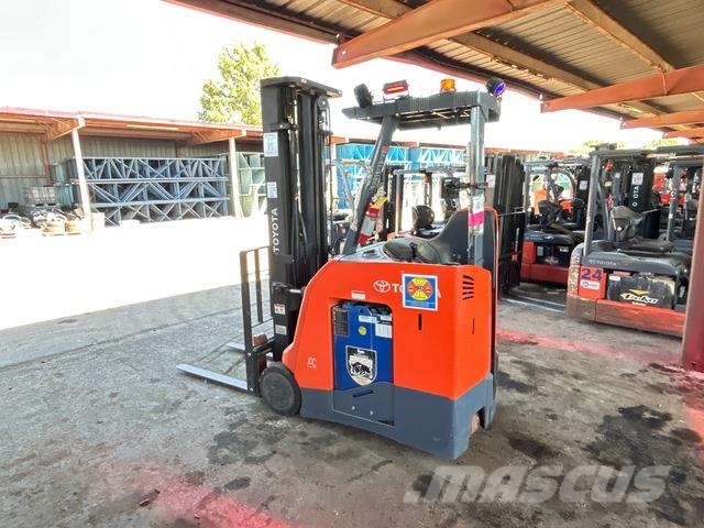 Toyota 8BNCU15 Reach truck
