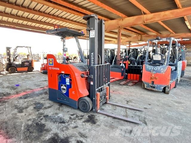 Toyota 8BNCU15 Reach truck