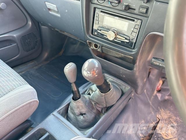 Toyota HiLux Pick up/Dropside