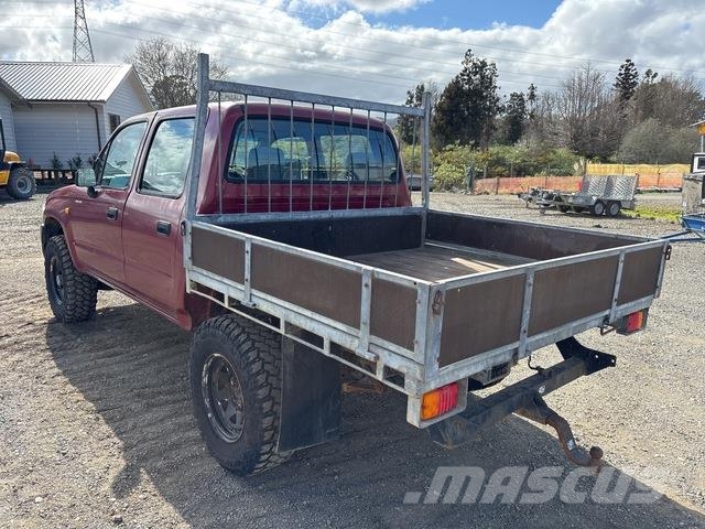 Toyota HiLux Pick up/Dropside