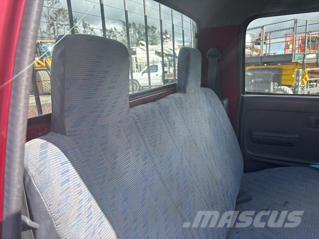 Toyota HiLux Pick up/Dropside