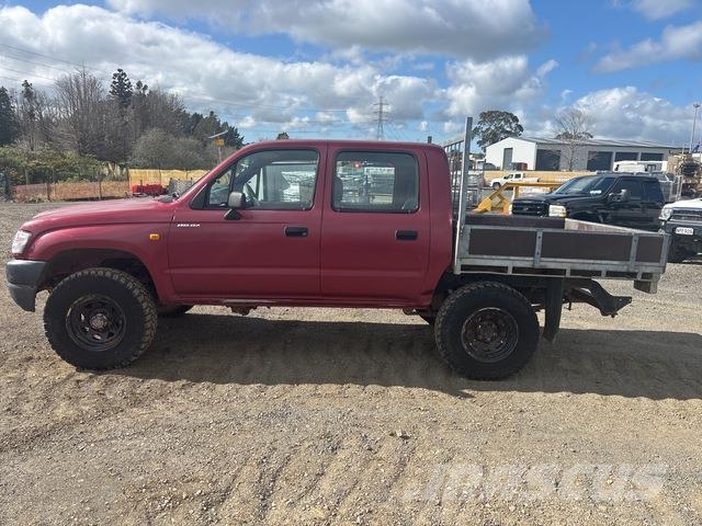 Toyota HiLux Pick up/Dropside