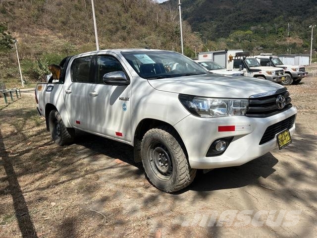 Toyota Hilux 픽업/드롭사이드