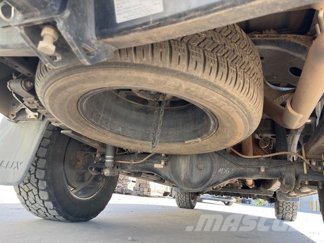 Toyota Hilux SR5 Pick up/Dropside