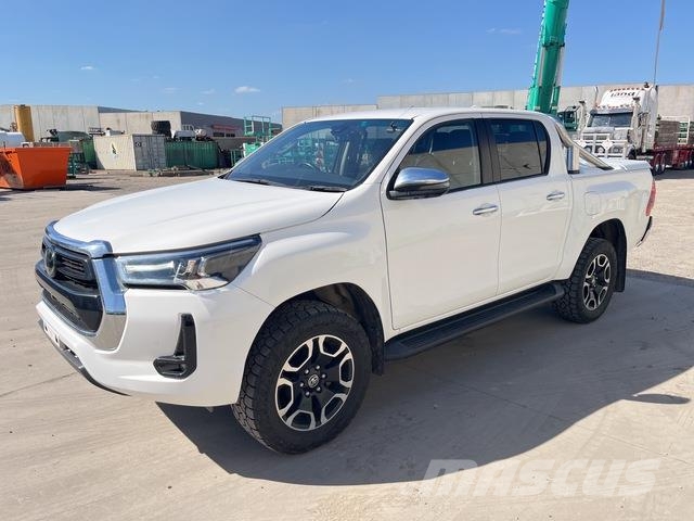 Toyota Hilux SR5 Pick up/Dropside