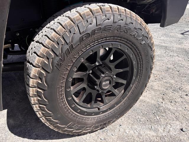 Toyota LandCruiser 79 Series Інше
