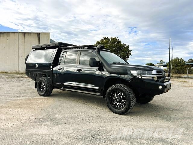Toyota LandCruiser Sahara Інше