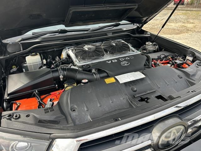 Toyota LandCruiser Sahara Інше